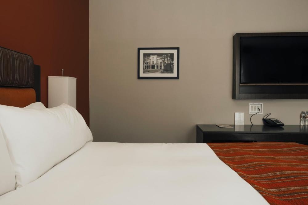 SIRTAJ – Beverly Hills Image 32
